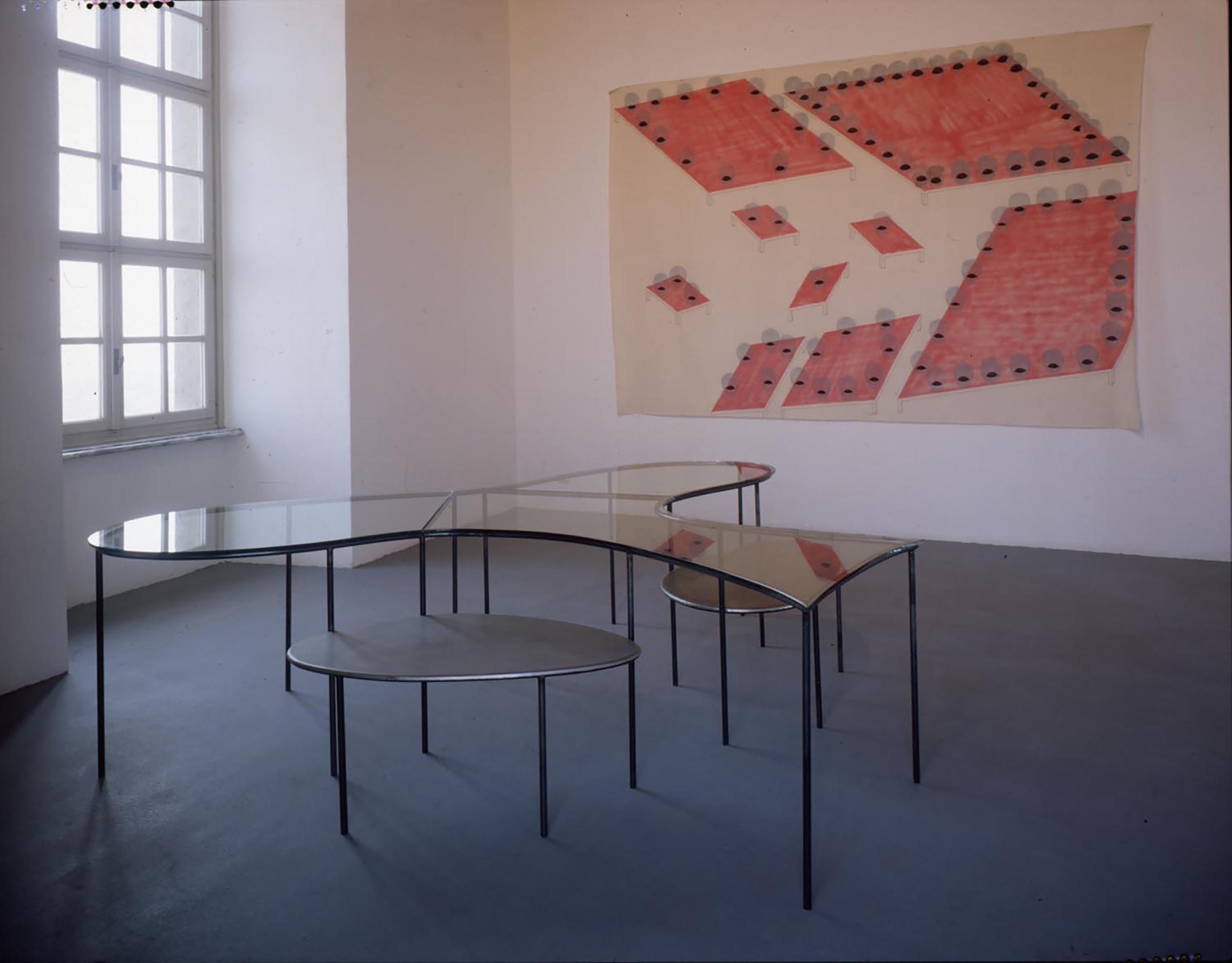 Mario Merz, Tavolo per il telefono, 1990 e Per i tavoli, 1974